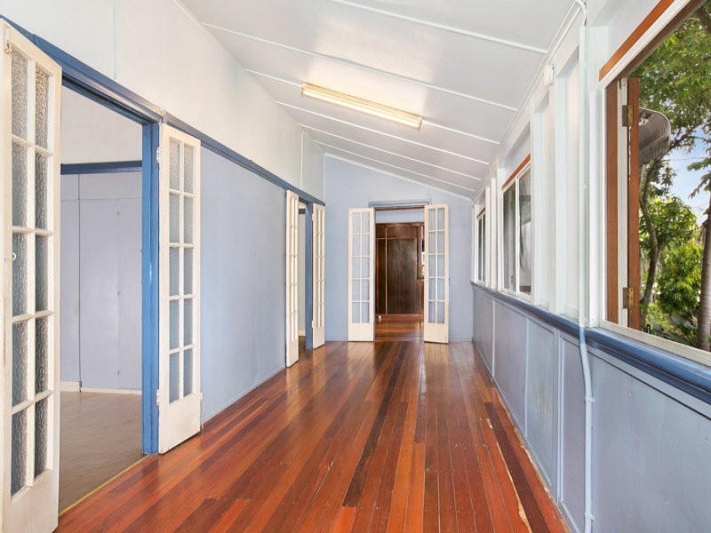 32 Mason Street, Stratford QLD 4870