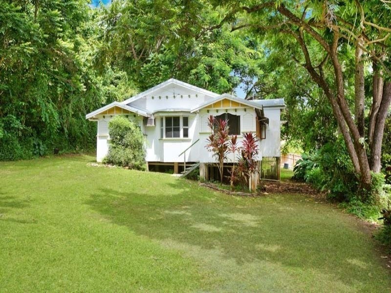 32 Mason Street, Stratford QLD 4870