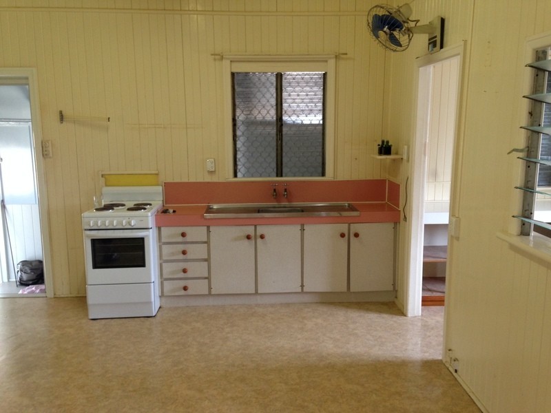 23 Sims Road, Avenell Heights QLD 4670