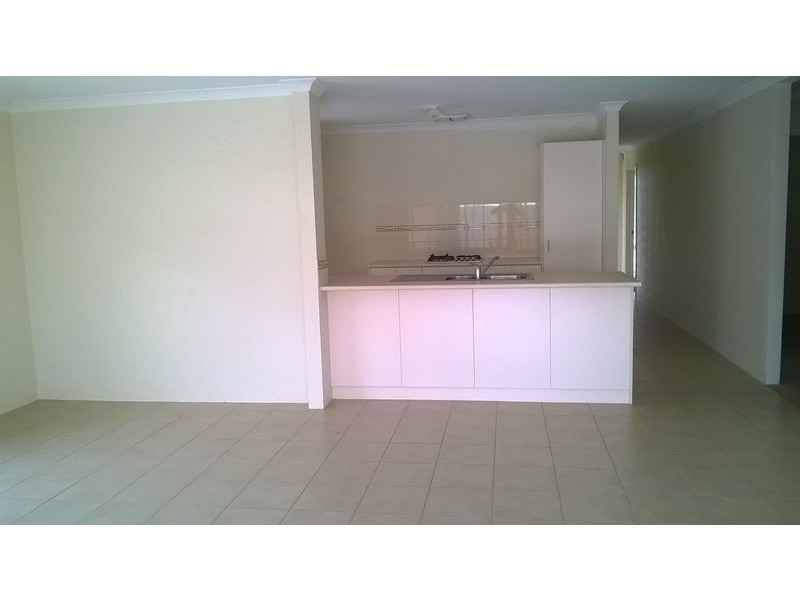 17 ASTROLABE WAY, Swan View WA 6056