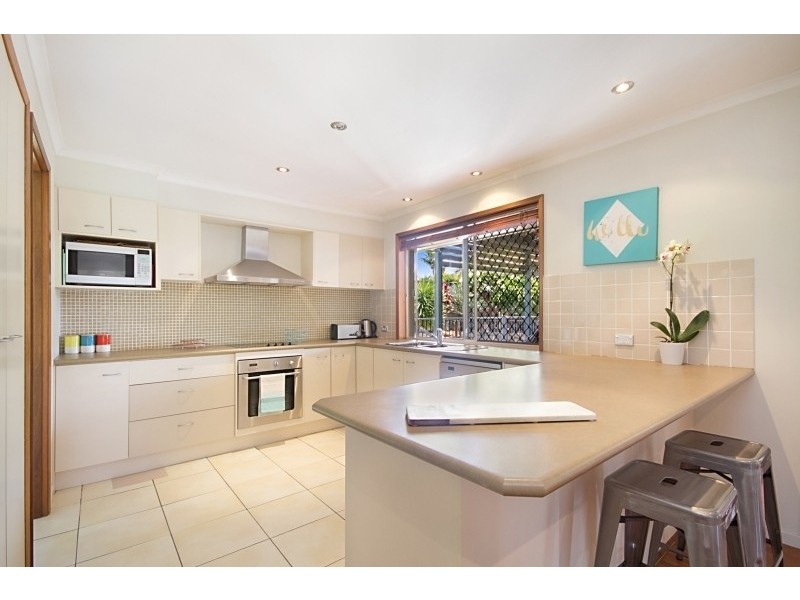 6 Roker Drive, Currumbin Waters QLD 4223