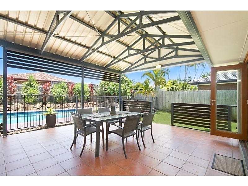 6 Roker Drive, Currumbin Waters QLD 4223