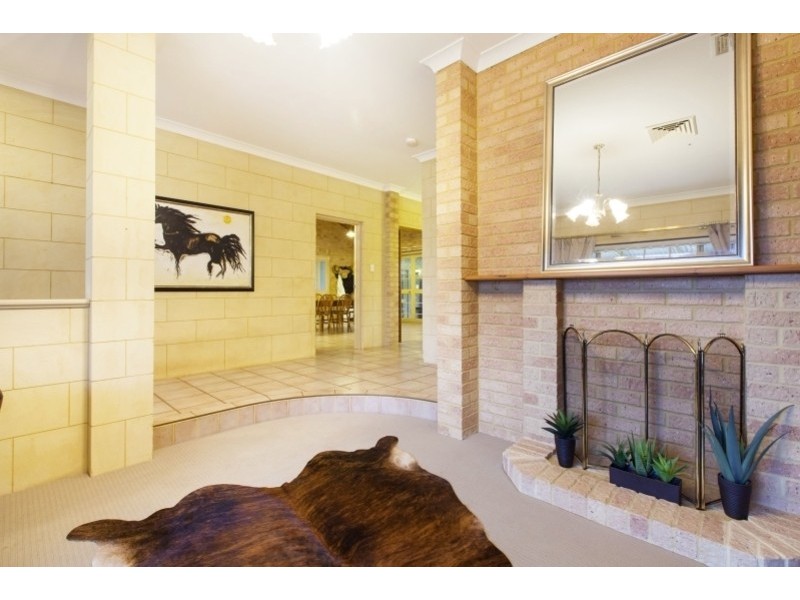 83 Fergusson Close, West Swan WA 6055