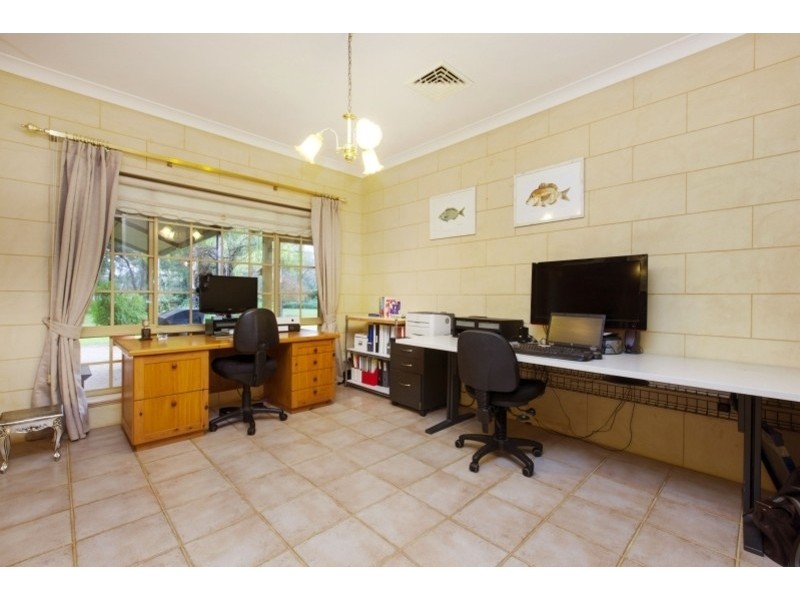 83 Fergusson Close, West Swan WA 6055