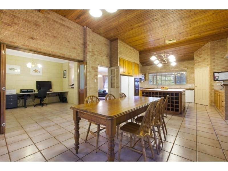 83 Fergusson Close, West Swan WA 6055