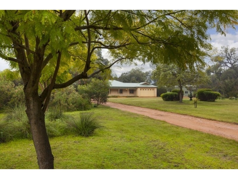 83 Fergusson Close, West Swan WA 6055