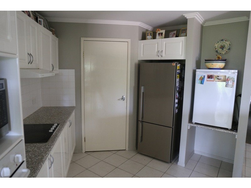 8 Mahogany Drive, Albany Creek QLD 4035