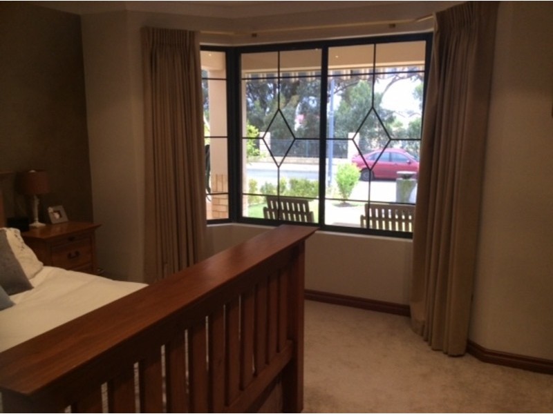 6 Greeson parkway, Secret Harbour WA 6173