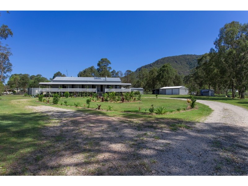 1455  Neurum Road, Mount Archer QLD 4514
