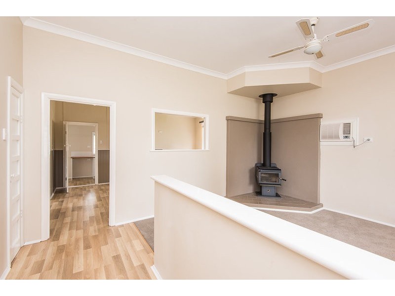 21 Lawley Street, Collie WA 6225