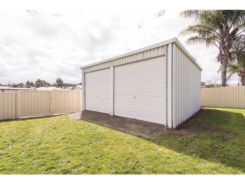 21 Lawley Street, Collie WA 6225