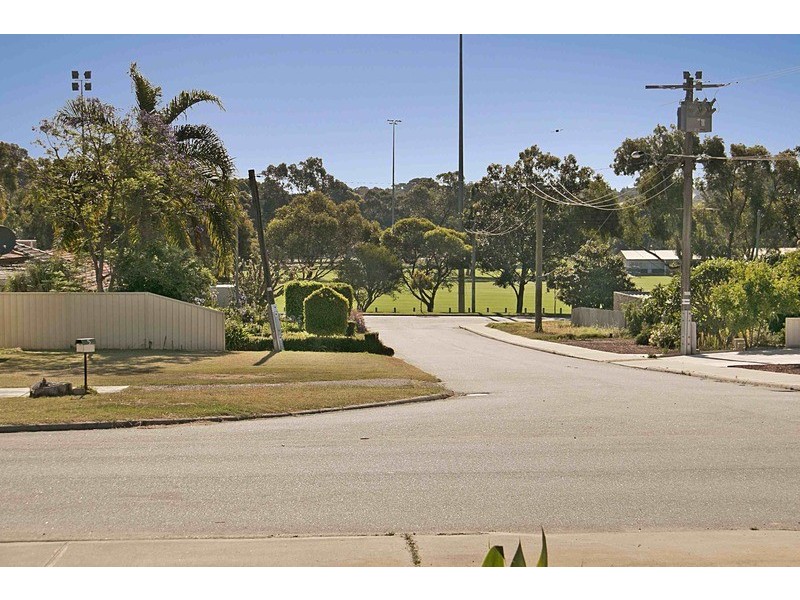 18 Leaside Way, Spearwood WA 6163