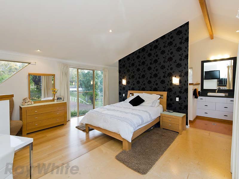 61 Lewis Road, Serpentine WA 6125