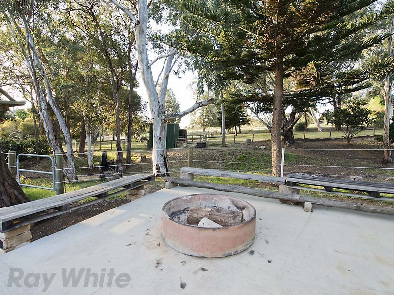 61 Lewis Road, Serpentine WA 6125