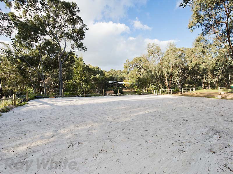 61 Lewis Road, Serpentine WA 6125