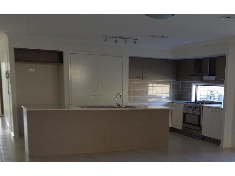 86 Carinyan Drive, Birkdale QLD 4159