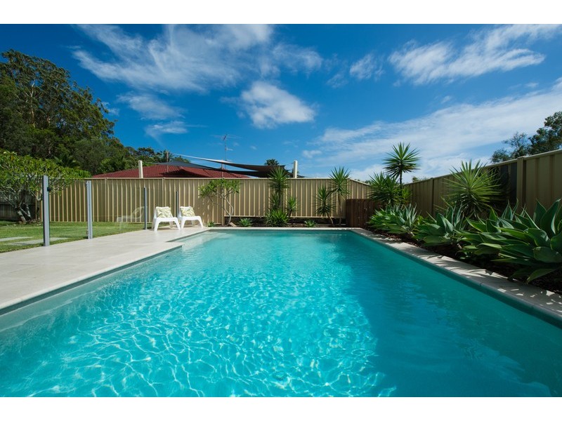 31 Clives Circuit, Currumbin Waters QLD 4223