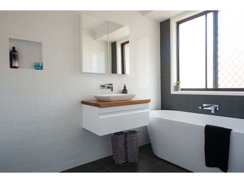 31 Clives Circuit, Currumbin Waters QLD 4223