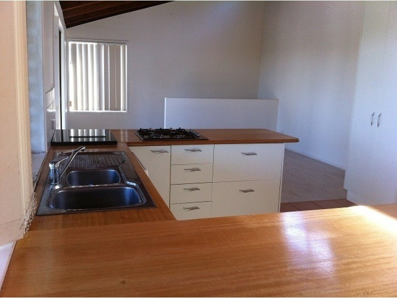 34 Kawana Street, Alexandra Headland QLD 4572