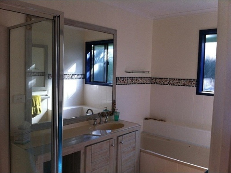 34 Kawana Street, Alexandra Headland QLD 4572