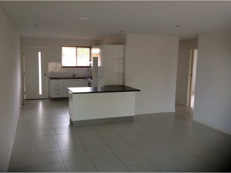 5 Angie court, Mermaid Waters QLD 4218