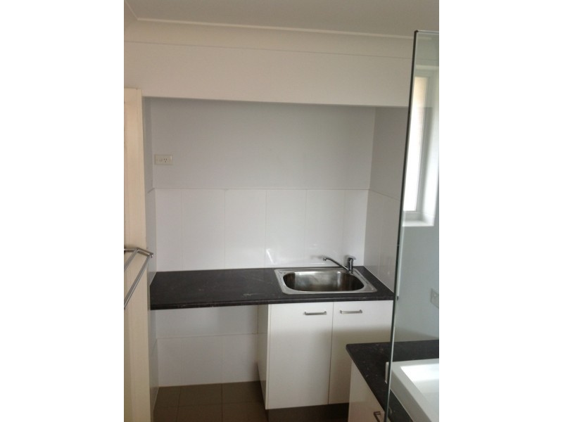 5 Angie court, Mermaid Waters QLD 4218
