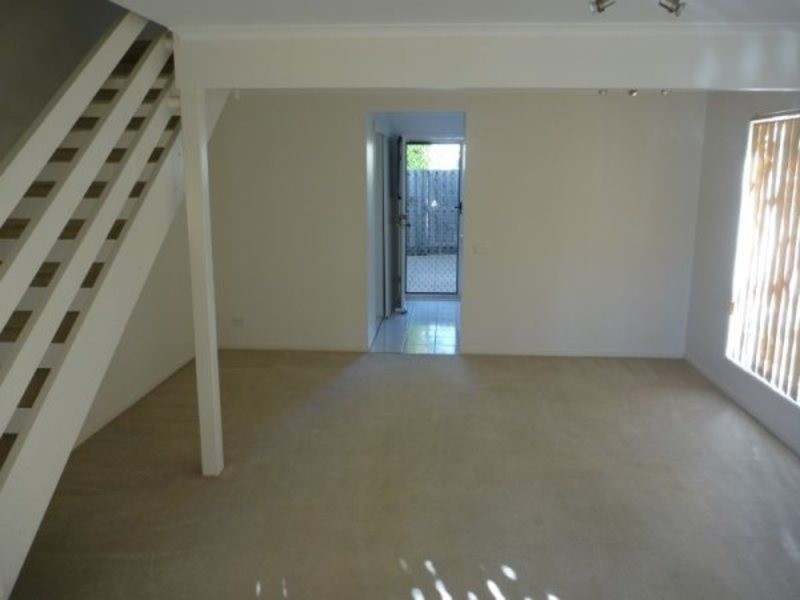 26/125 Pappas Way, Nerang QLD 4211