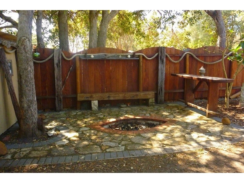 25  Chiltern rd, Denmark WA 6333