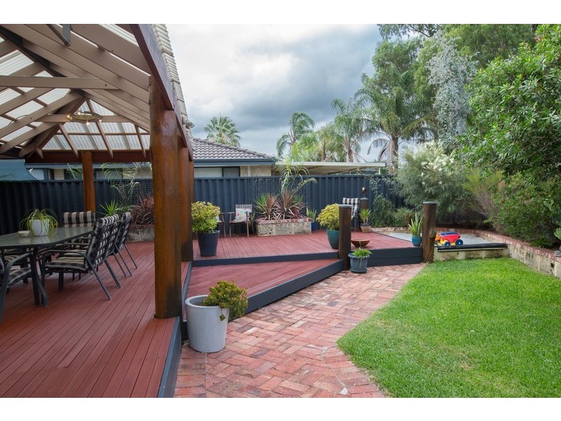 11 Klem Ave, Redcliffe WA 6104