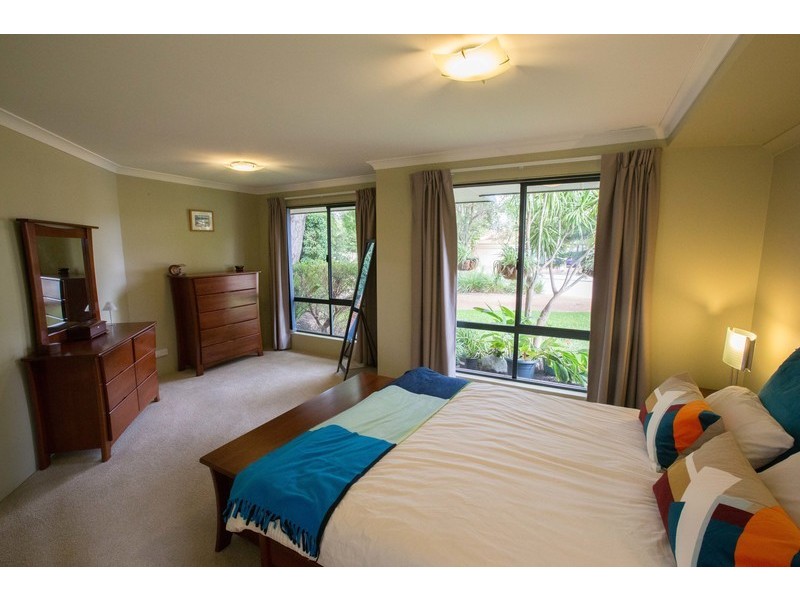 11 Klem Ave, Redcliffe WA 6104