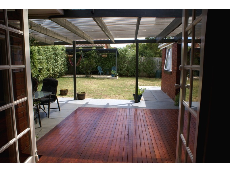 18  Shale Ct, Delahey VIC 3037