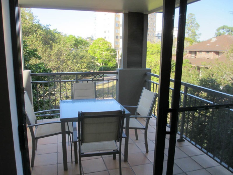 83/300 Sir Fred Schonell Drive, St Lucia QLD 4067