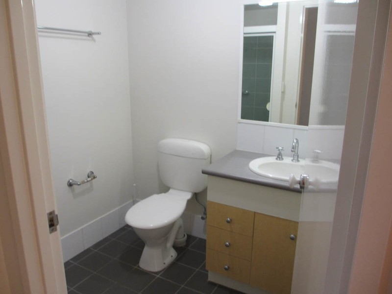 83/300 Sir Fred Schonell Drive, St Lucia QLD 4067