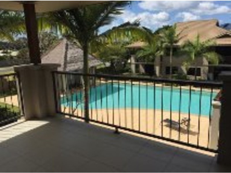 68/1 Robson Street, Mooroobool QLD 4870