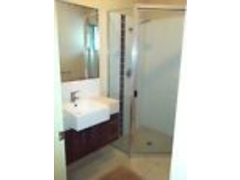 68/1 Robson Street, Mooroobool QLD 4870