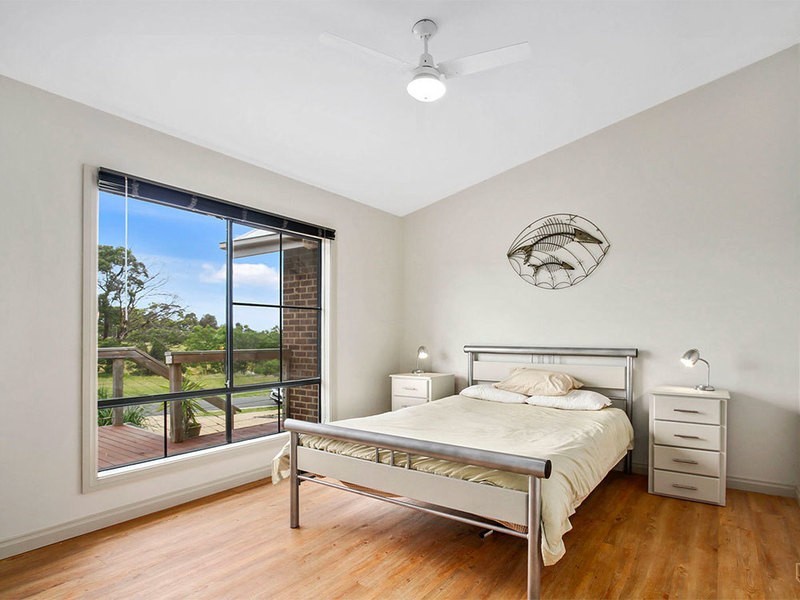 16 Falcon Grove, Metung VIC 3904