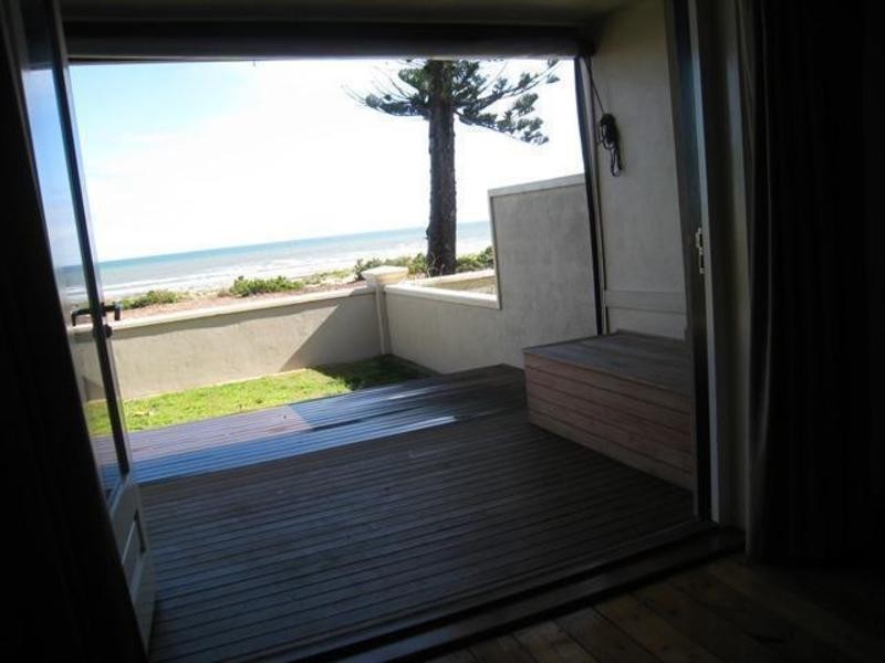 136 Esplanade, Largs Bay SA 5016