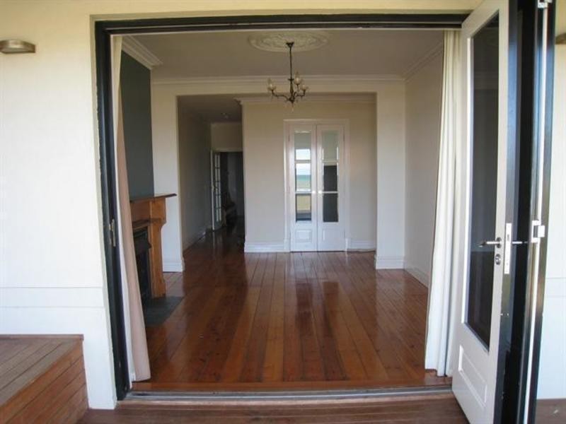 136 Esplanade, Largs Bay SA 5016