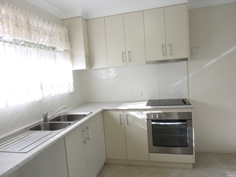 1/234 Alderley Street, Centenary Heights QLD 4350