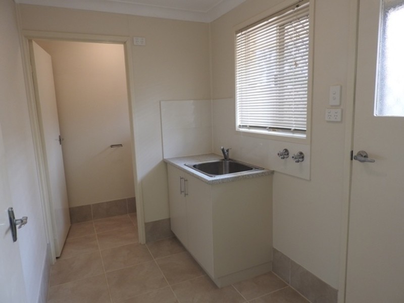 1/234 Alderley Street, Centenary Heights QLD 4350