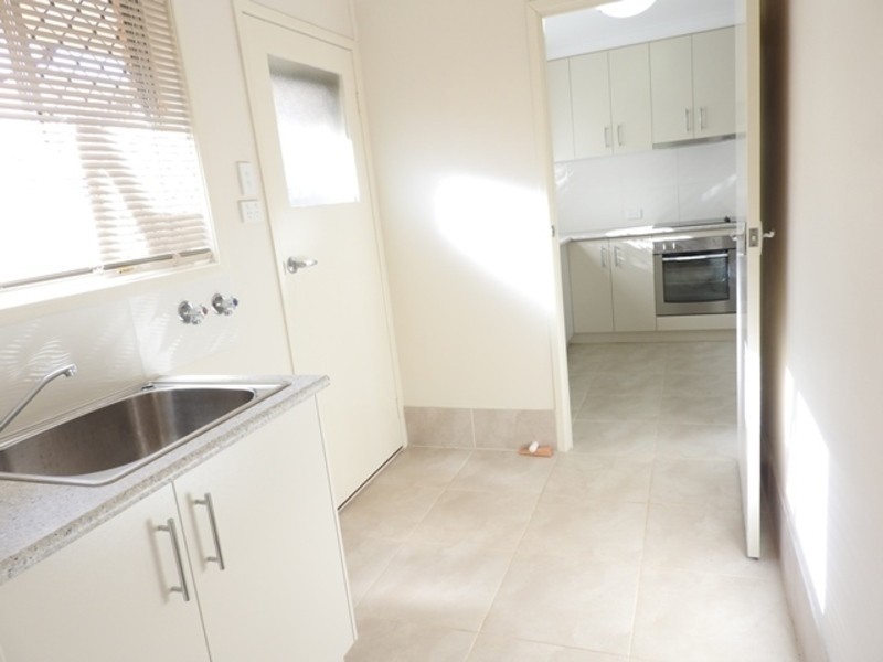 1/234 Alderley Street, Centenary Heights QLD 4350