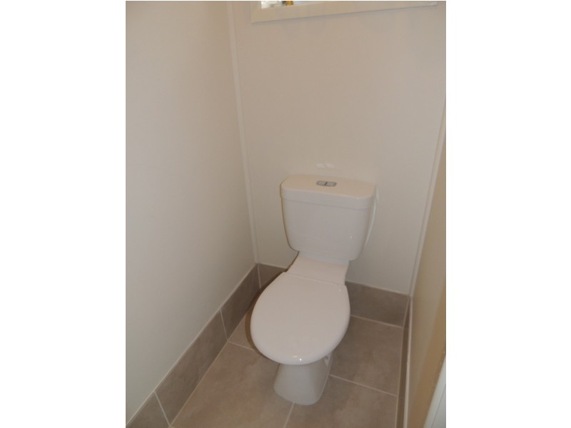 1/234 Alderley Street, Centenary Heights QLD 4350