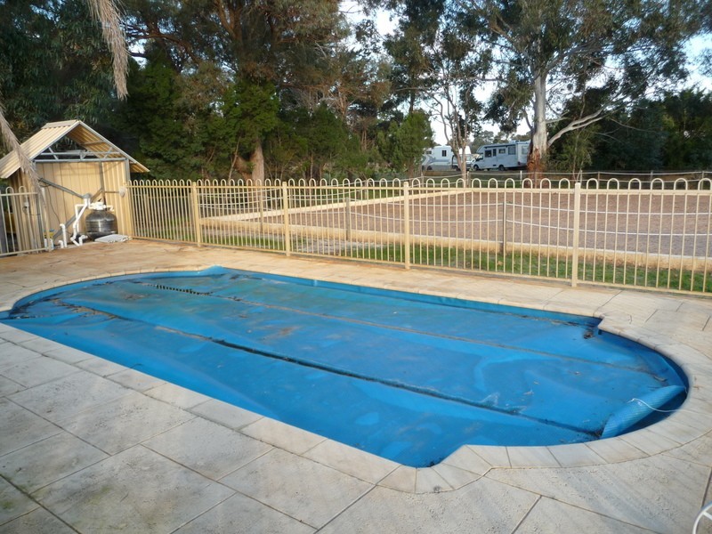 31 Andrea Drive, Henley Brook WA 6055