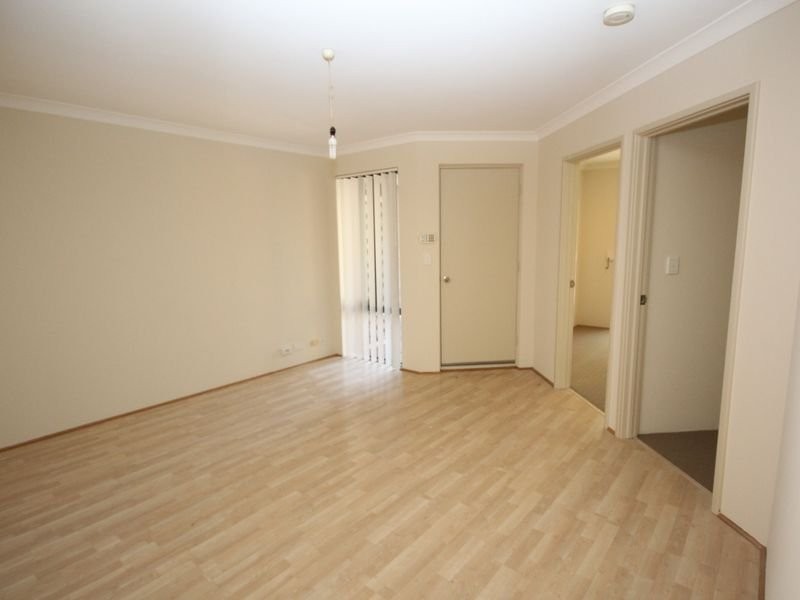 14 Stratton St, Hamilton Hill WA 6163