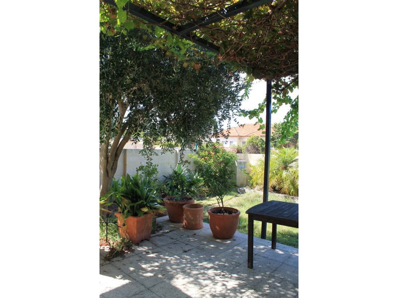 231  Scarborough Beach Rd, Doubleview WA 6018