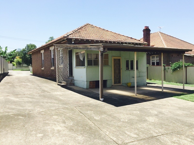 16 Jones Street, Concord NSW 2137