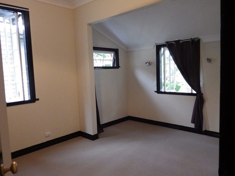 9 Parish Street, Spring Hill QLD 4000