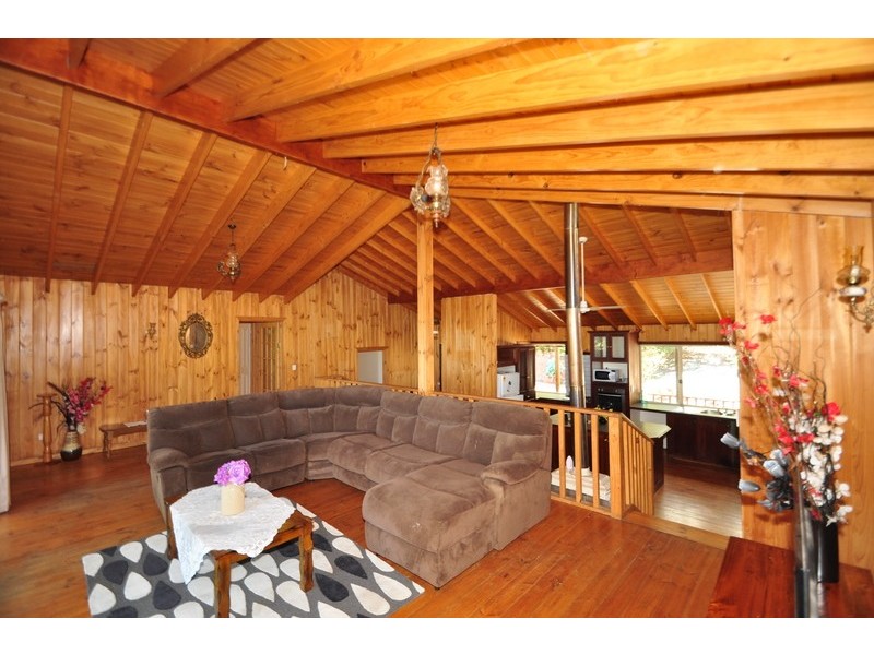 140 Asher Rd, Paulls Valley WA 6076