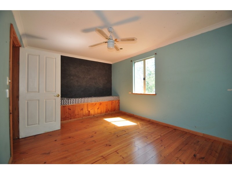 140 Asher Rd, Paulls Valley WA 6076