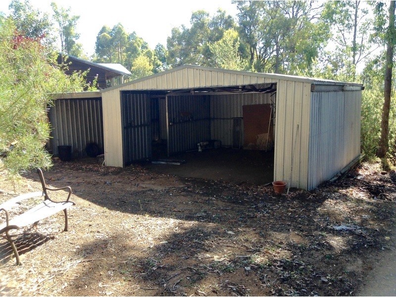 140 Asher Rd, Paulls Valley WA 6076